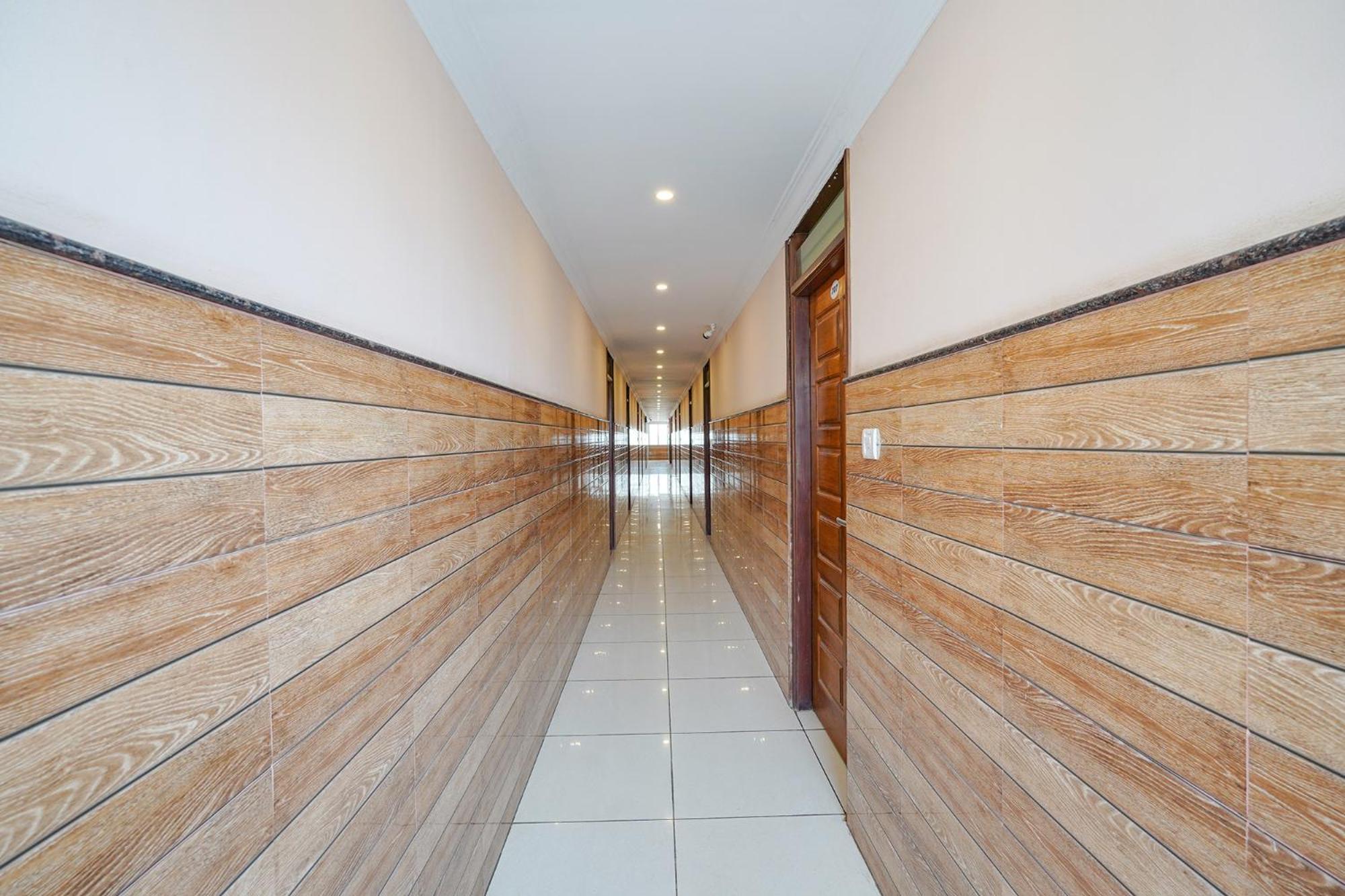 Fabhotel Bns Comforts Bangalore Exteriör bild